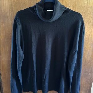 GAP Women’s Black Turtleneck Sweater